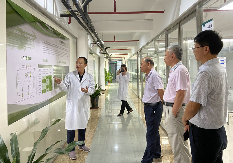 1630577384761947.jpg 广东村落钻研院颜学亮院长-2.jpg